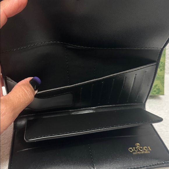 Fashion Inspired Item (WALLET) - Picture 4 of 10